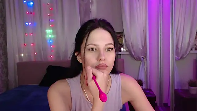 Snapshot of Zlata888 chatting on 6, 3, 2025 Zlata888 online show from 6, 3, 2025