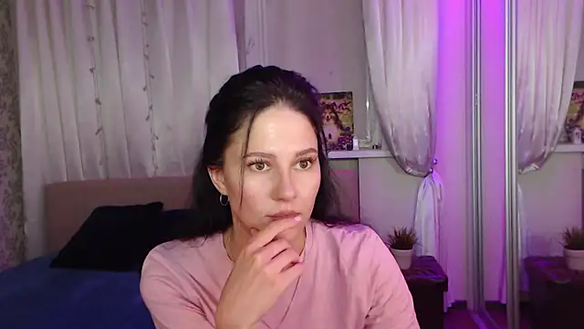 Snapshot of Zlata888 chatting on 3, 10, 2025 Zlata888 online show from 3, 10, 2025