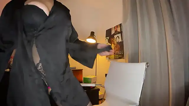 xSelena online show from 22, 1, 2025