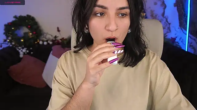 Daphne Moss online show from 12, 1, 2025