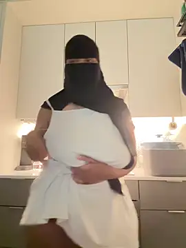 Snapshot of Submissive_Arab chatting on 7, 5, 2026 Submissive Arab online show from 7, 5, 2026