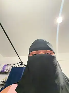 Snapshot of Submissive_Arab chatting on 17, 5, 2026 Submissive Arab online show from 17, 5, 2026