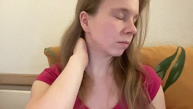 Snapshot of SweetLucy96 chatting on 5, 3, 2025 SweetLucy96 online show from 5, 3, 2025