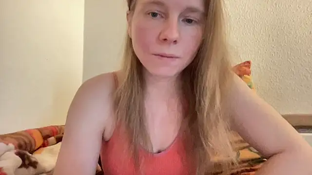 Snapshot of SweetLucy96 chatting on 21, 3, 2025 SweetLucy96 online show from 21, 3, 2025