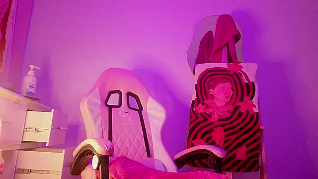 goddess vee  online show from 11, 3, 2026