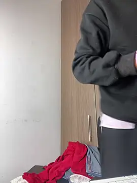 sorry-mom69 online show from 27, 4, 2026