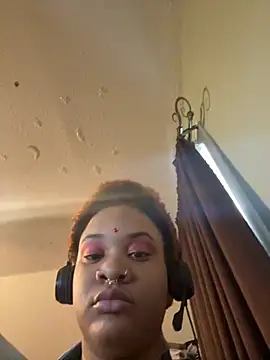 nickytheehawtie online show from 15, 2, 2026