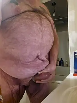 Snapshot of mrwizard4570 chatting on 4, 12, 2025 mrwizard4570 online show from 4, 12, 2025