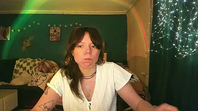 Snapshot of ClancyMorissey chatting on 21, 5, 2026 ClancyMorissey online show from 21, 5, 2026