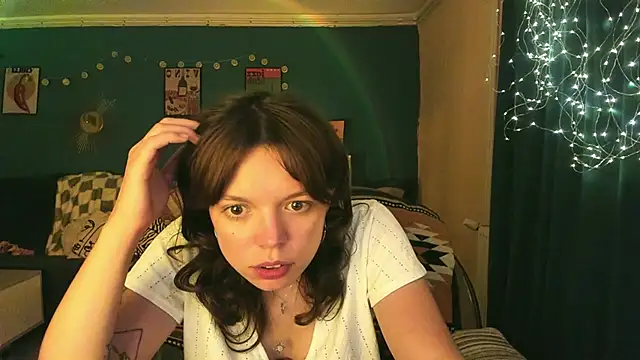 Snapshot of ClancyMorissey chatting on 8, 6, 2026 ClancyMorissey online show from 8, 6, 2026