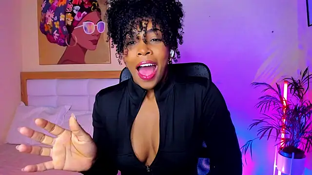 AitanaBrown  online show from 26, 4, 2026