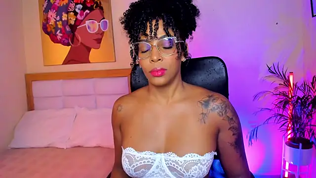 AitanaBrown  online show from 29, 4, 2026