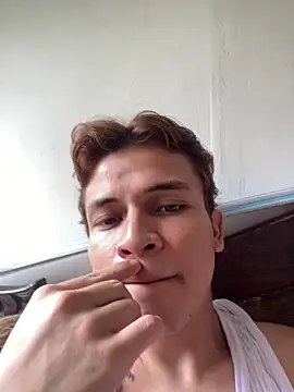 Snapshot of Leon_Wild chatting on 29, 4, 2026 Leon Wild online show from 29, 4, 2026