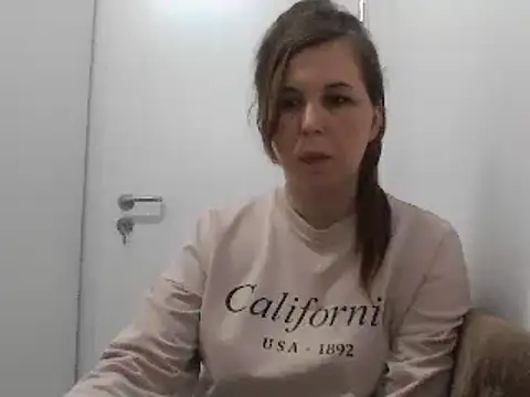 loveis007 online show from 26, 2, 2025