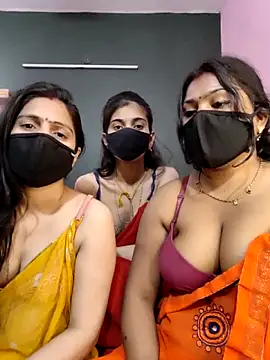 cutee  crazy online show from 12, 4, 2026