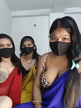 Snapshot of cutee__crazy chatting on 27, 5, 2026 cutee crazy online show from 27, 5, 2026