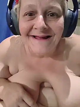 DavisDesires online show from 24, 7, 2026