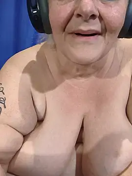 DavisDesires online show from 28, 7, 2026