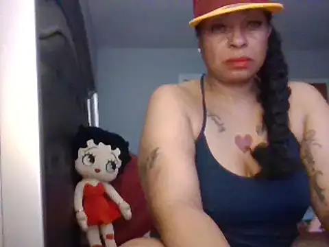 MSweetLindaParks online show from 2, 3, 2025