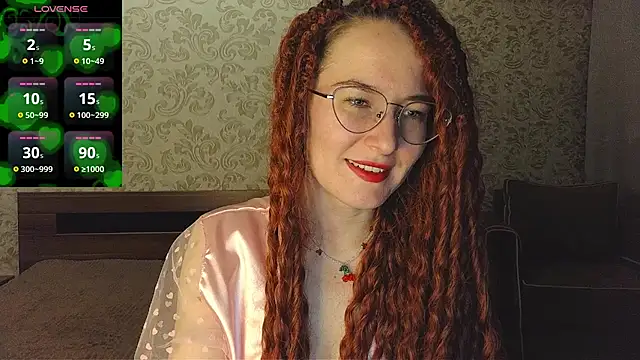 Snapshot of AgnesGraham chatting on 10, 2, 2025 AgnesGraham online show from 10, 2, 2025