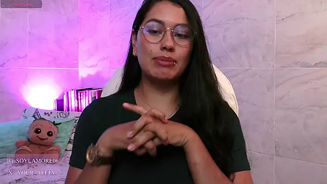 LauraRuiz1 online show from 8, 6, 2026