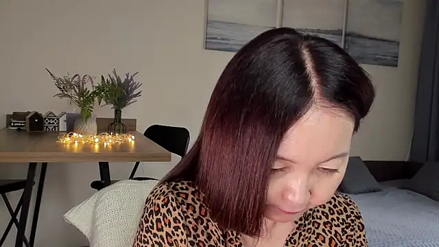 AvroraSakura online show from 13, 9, 2025