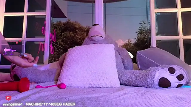 Evangelyne 1 online show from 10, 3, 2025