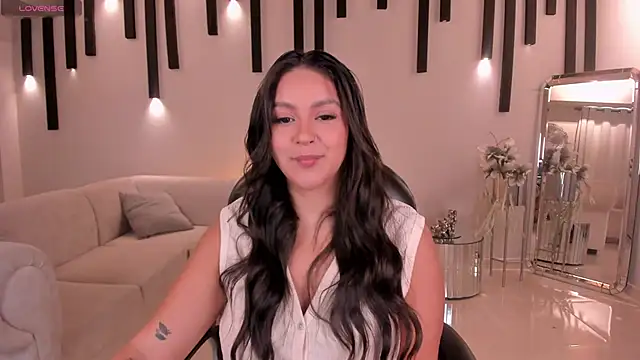 ToriCrossX online show from 7, 2, 2025