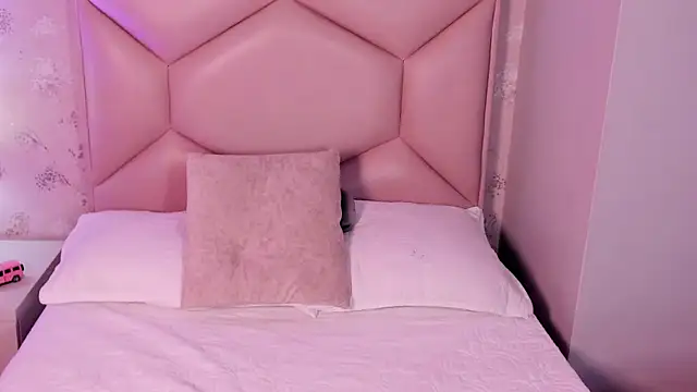 ambar sullivan online show from 20, 1, 2025