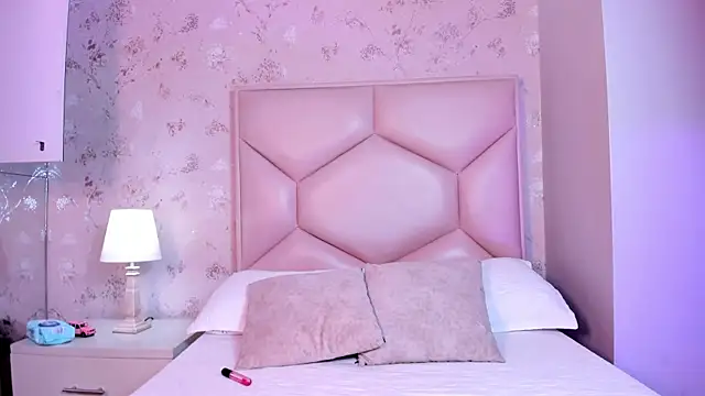 ambar sullivan online show from 7, 10, 2025