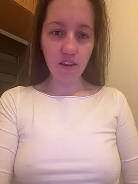 Nicole-Ray online show from 5, 4, 2026