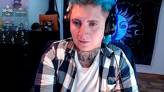 Marieblueeyes online show from 13, 2, 2025