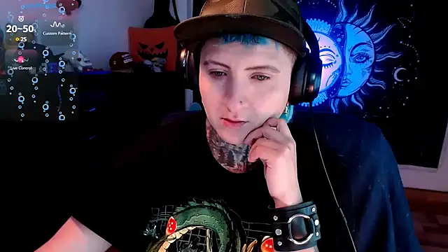 Marieblueeyes online show from 16, 2, 2025