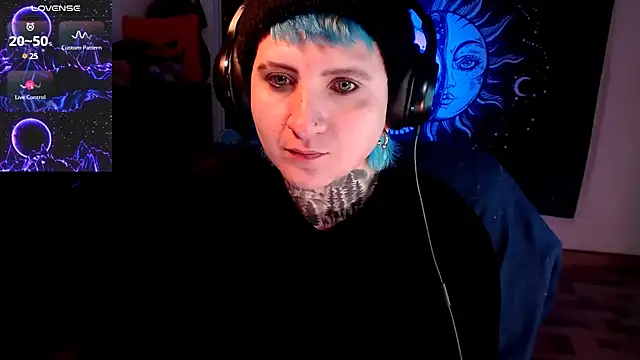 Marieblueeyes online show from 19, 2, 2025