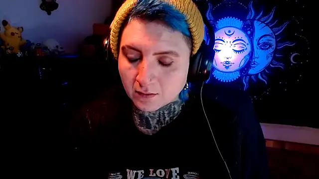 Marieblueeyes online show from 21, 2, 2025