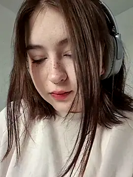 Yammy Yumi online show from 12, 10, 2025