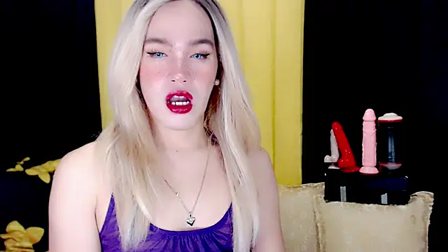 Snapshot of arianneXXX_ts chatting on 8, 9, 2025 arianneXXX ts online show from 8, 9, 2025