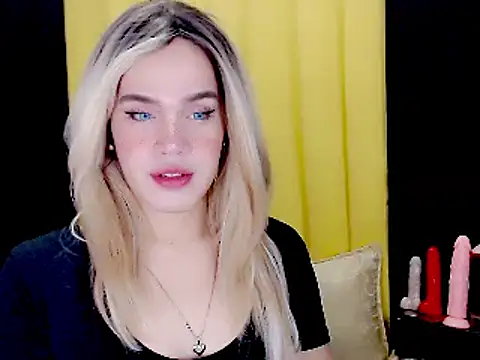 Snapshot of arianneXXX_ts chatting on 17, 9, 2025 arianneXXX ts online show from 17, 9, 2025