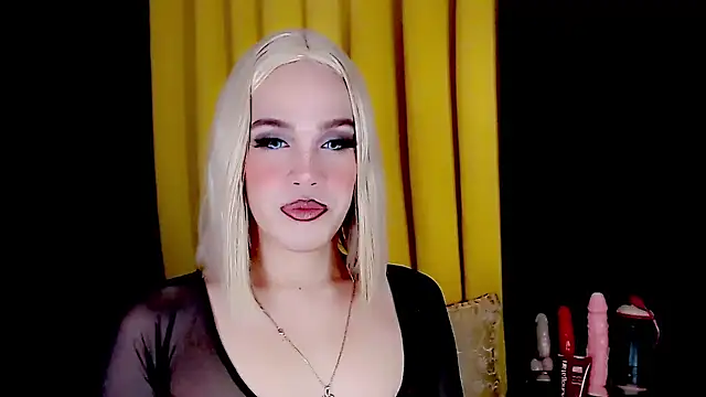 Snapshot of arianneXXX_ts chatting on 17, 9, 2025 arianneXXX ts online show from 17, 9, 2025