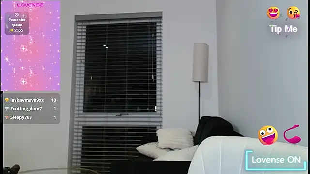 chelseablonde online show from 5, 3, 2025