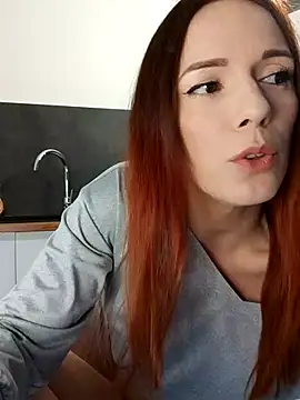 Snapshot of clara-francaise chatting on 17, 5, 2026 clara-francaise online show from 17, 5, 2026