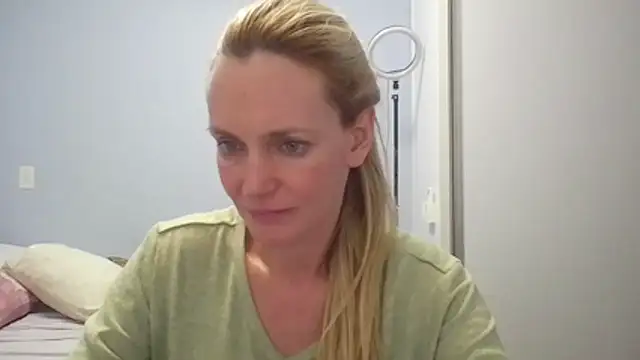 Annylove1 online show from 19, 4, 2026