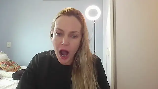 Annylove1 online show from 4, 6, 2026