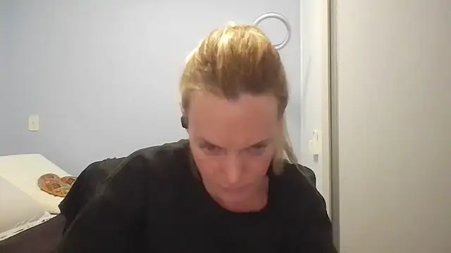 Annylove1 online show from 7, 6, 2026