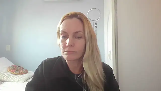 Annylove1 online show from 9, 6, 2026
