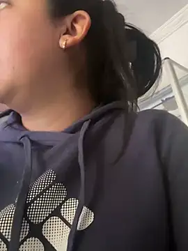 Hannahoff online show from 4, 2, 2025