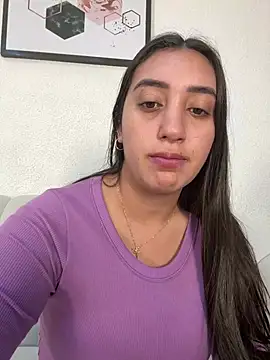 Snapshot of Hannahoff chatting on 6, 6, 2026 Hannahoff online show from 6, 6, 2026