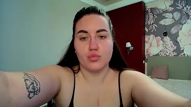 Roxie Bradley online show from 26, 3, 2026