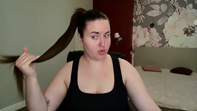 Roxie Bradley online show from 24, 4, 2026