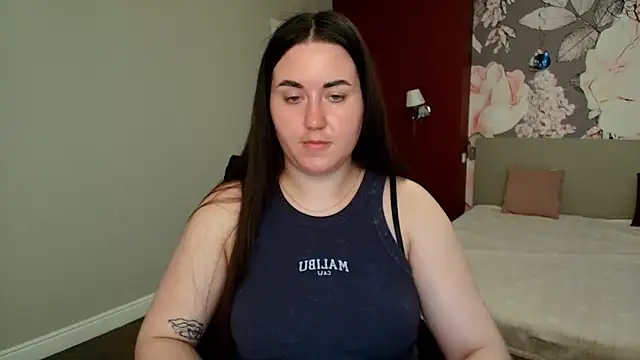 Snapshot of Roxie_Bradley chatting on 15, 5, 2026 Roxie Bradley online show from 15, 5, 2026